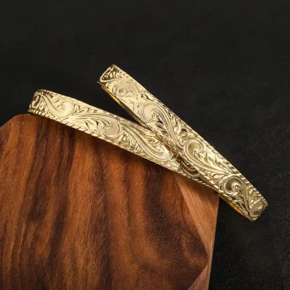 10m Gold Hawaiian Heritage Bangle Bracelet - Picture 2 of 8